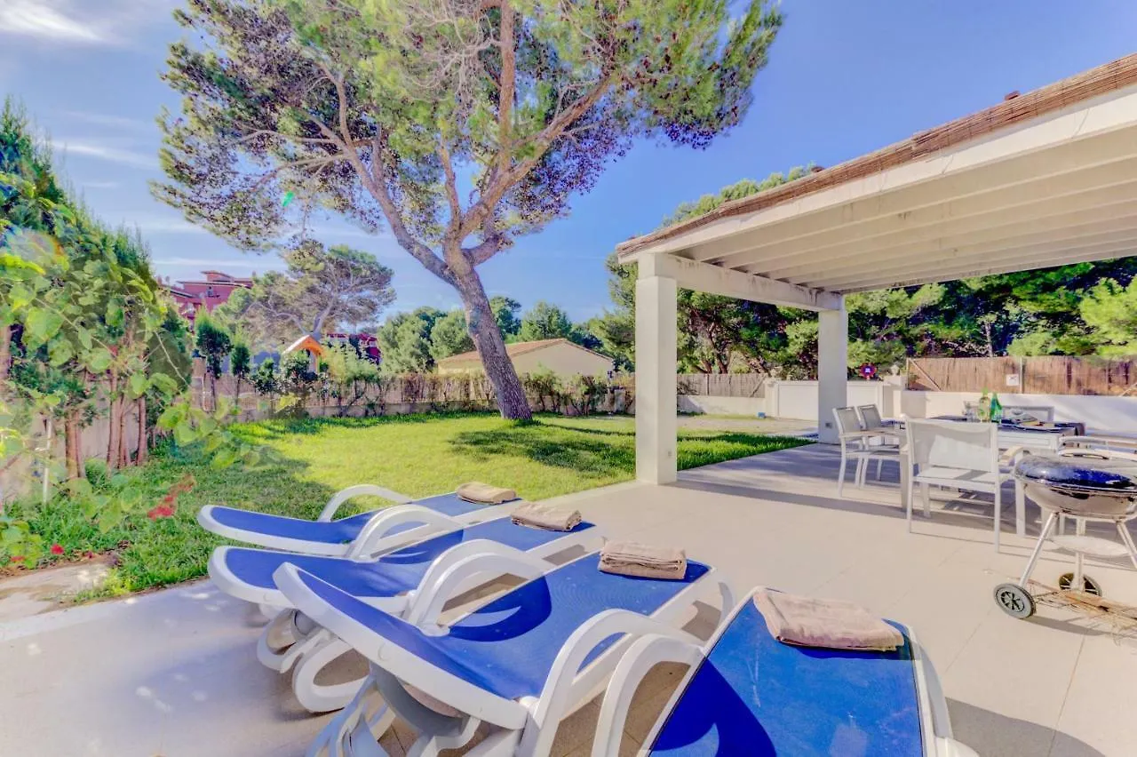 Beach Villa Pins By Sealand Villas Cala de Sant Vicenc Ισπανία